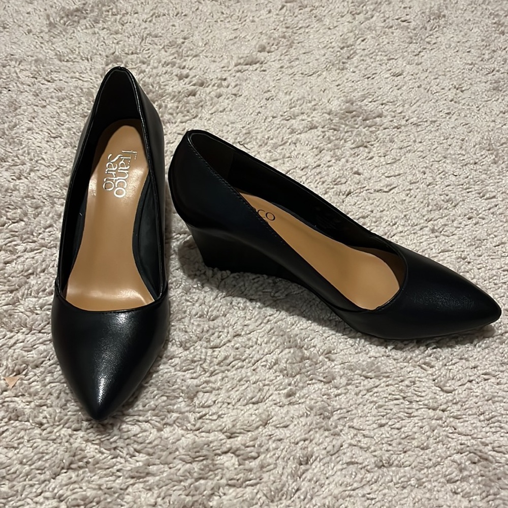 NWOT Franco Sarto Black Pointed Toe Heels
